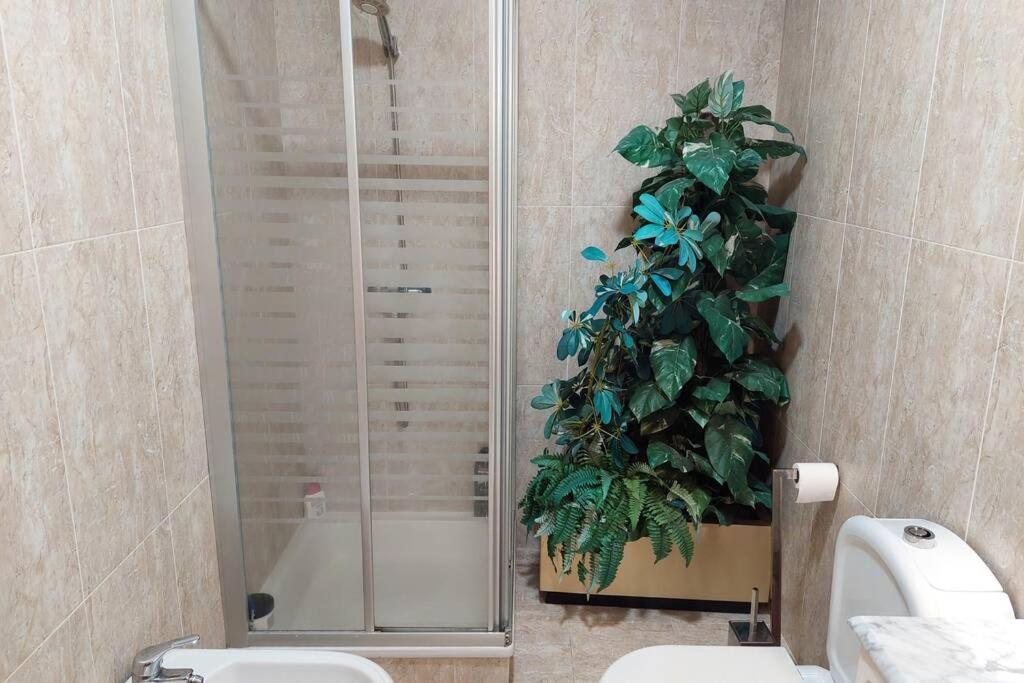 A Solo 5 Min De Ciudad Con Jardin Y Barbacoa